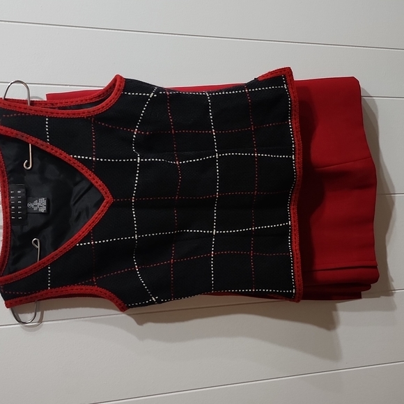 Skirt/Vest Set. Size 4 - Picture 4 of 5